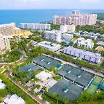 Lovely Deluxe Unit Located At Ritz Carlton - Key Biscayne!